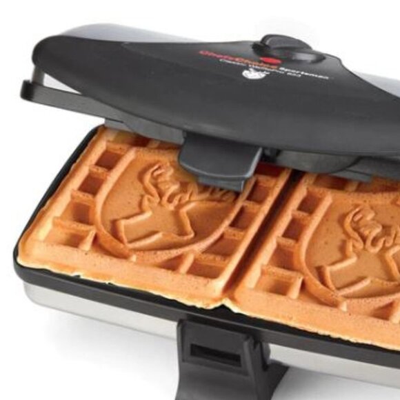 Chef's Choice Deer Waffle Iron Sportsman Classic WafflePro Non Stick Nature 853 - Picture 1 of 3